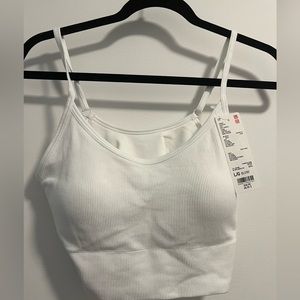 Tank top crop top with bra Uniqlo brand new